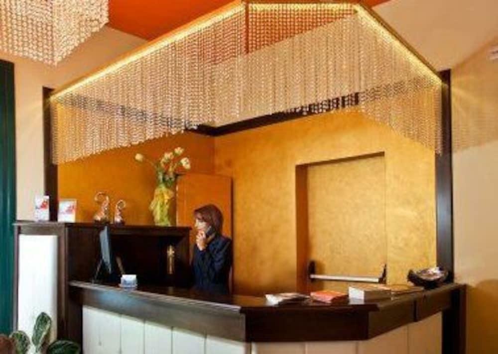 Albanuova Hotel 4*